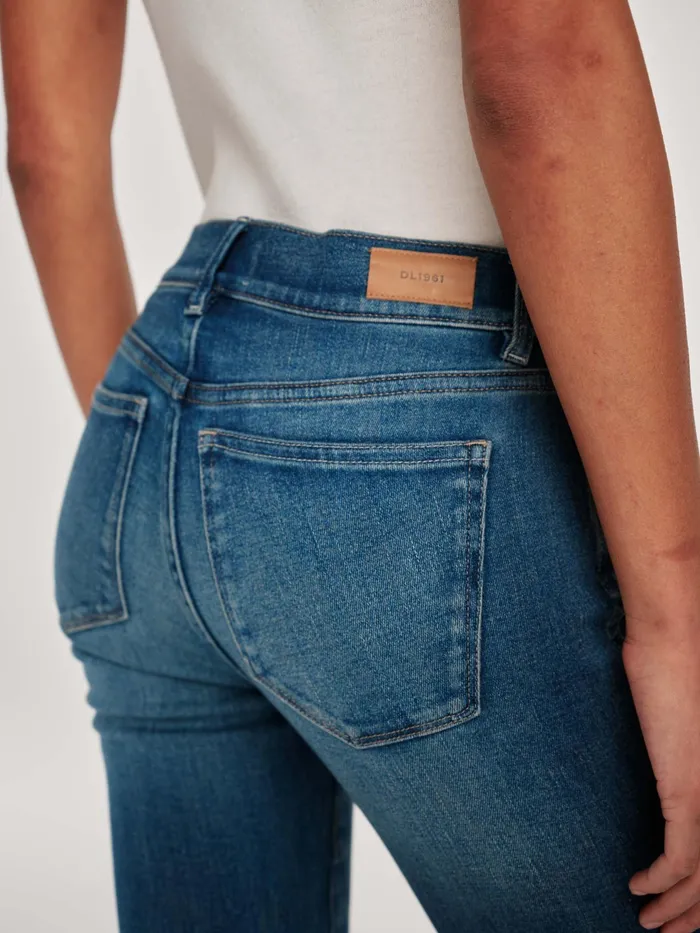 DL1961 Straight Women Mara Straight Mid Rise Instasculpt Ankle Jeans