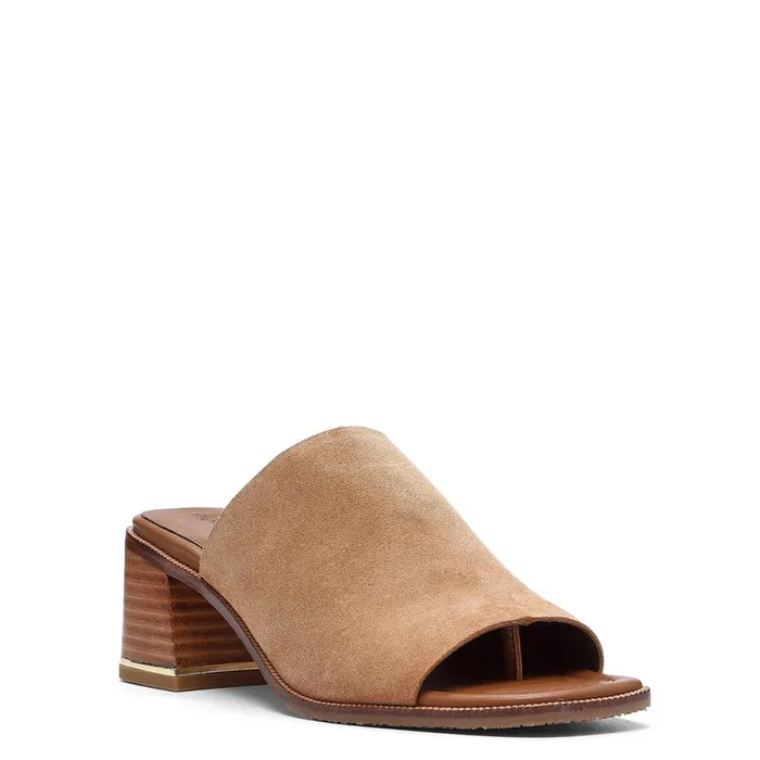 Donald Pliner Casual Haze Shoes Saddle 8211 Women Donald Pliner Casual Haze Shoes Saddle 8211 Women