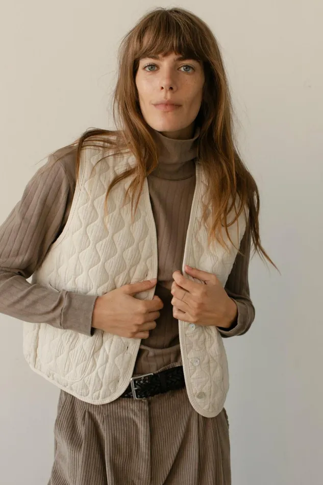 DONNI The Quilted Vest Women Tops