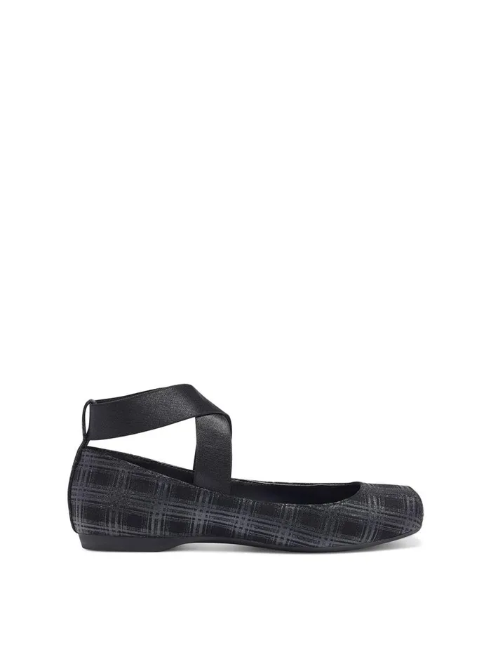 Jessica Simpson Flats Women Mandalaye Ballet Flat In Black Shimmer Black Shimmer Jessica Simpson Flats Women Mandalaye Ballet Flat In Black Shimmer Black Shimmer