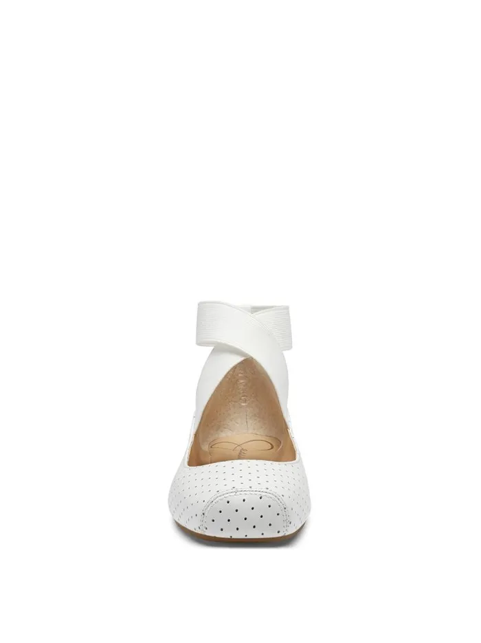 Jessica Simpson Flats Women Mandalaye Ballet Flat In White Perforated Bright White