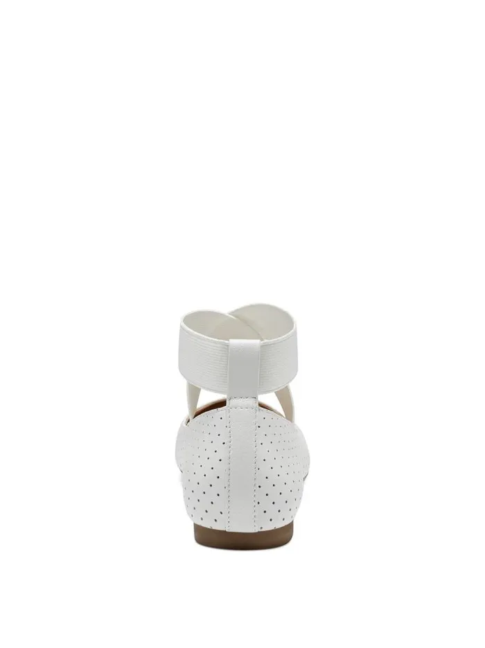 Jessica Simpson Flats Women Mandalaye Ballet Flat In White Perforated Bright White