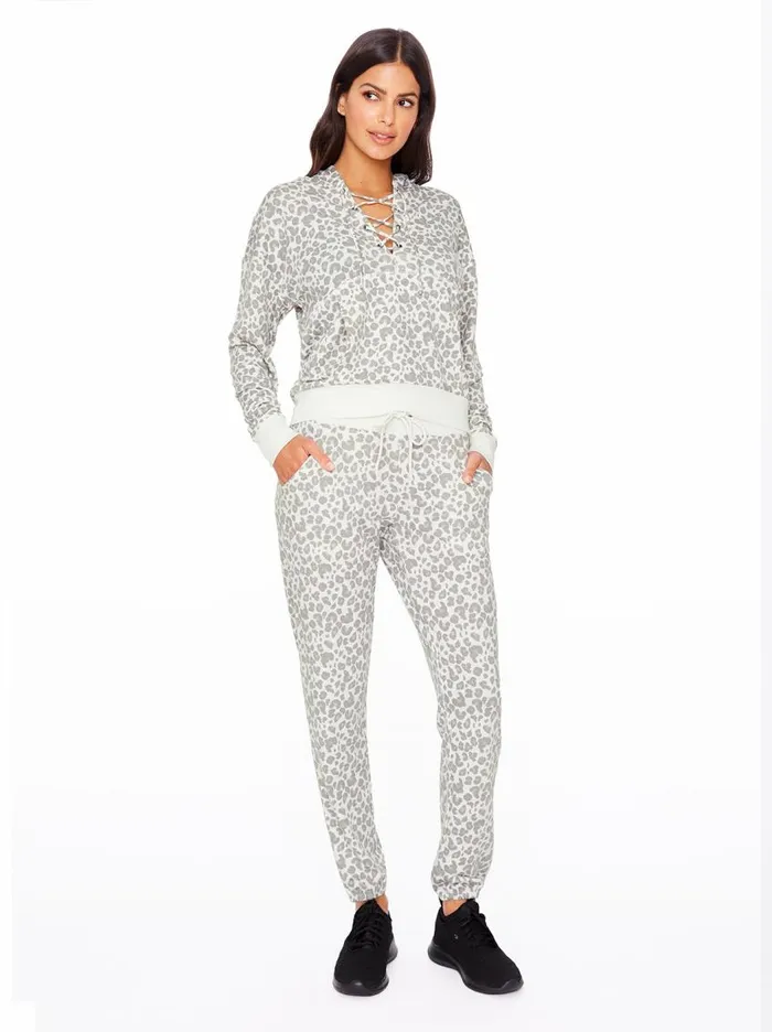 Jessica Simpson Loungewear Women Felicity Jogger In Silver Filigree Painted Leopard Silver Filigree Painted Leopard