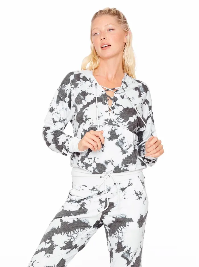 Jessica Simpson Loungewear Women Sunnyside Hoodie In White Ocean Tie Dye Ocean Tie Dye Jessica Simpson Loungewear Women Sunnyside Hoodie In White Ocean Tie Dye Ocean Tie Dye