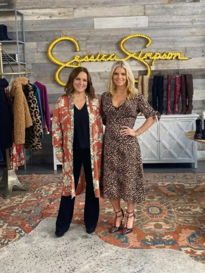 Jessica Simpson Tops Women Lori Duster Shirt In Etched Lotus Ketchup Etched Lotus
