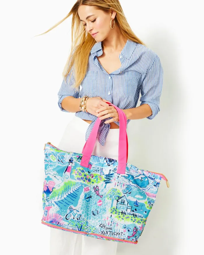 Lilly Pulitzer Getaway Packable Tote Whisper Blue Lilly Loves Nantucket Women Bags
