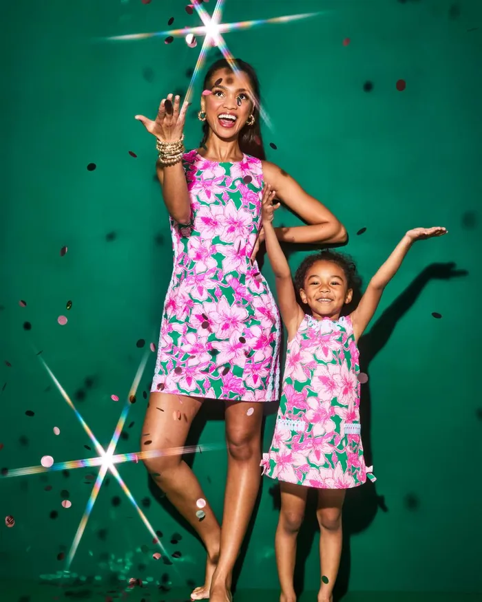 Lilly Pulitzer Girls Little Lilly Classic Shift Dress Kelly Green Hibis Kiss Girl Dresses and Rompers