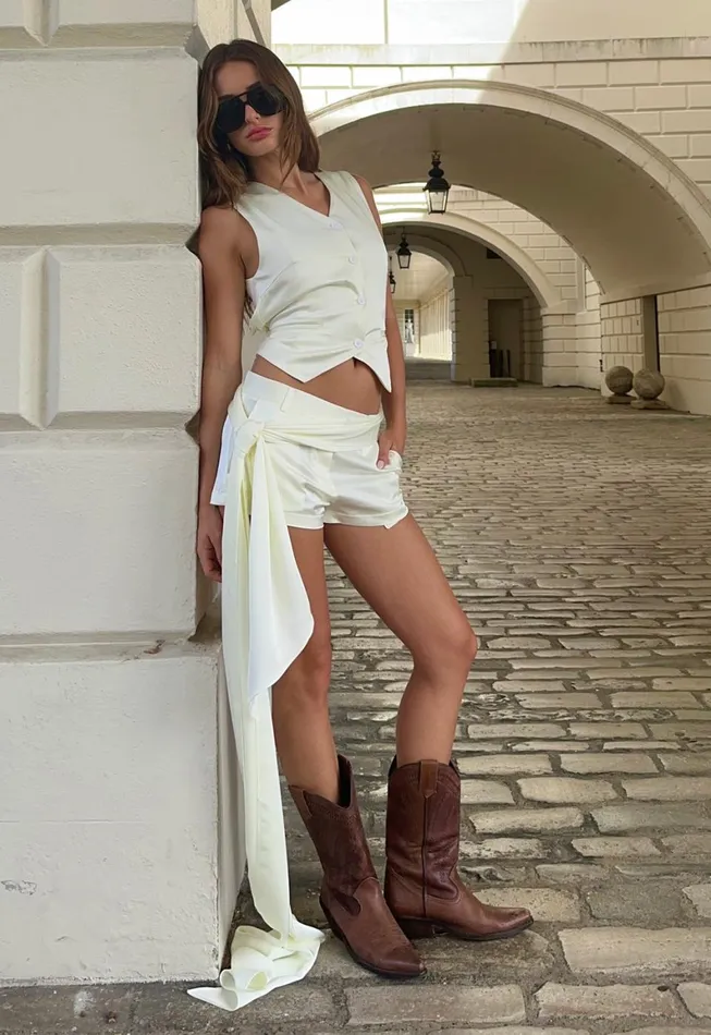 Lioness Fashion HEIRESS VEST Ivory Women Tops