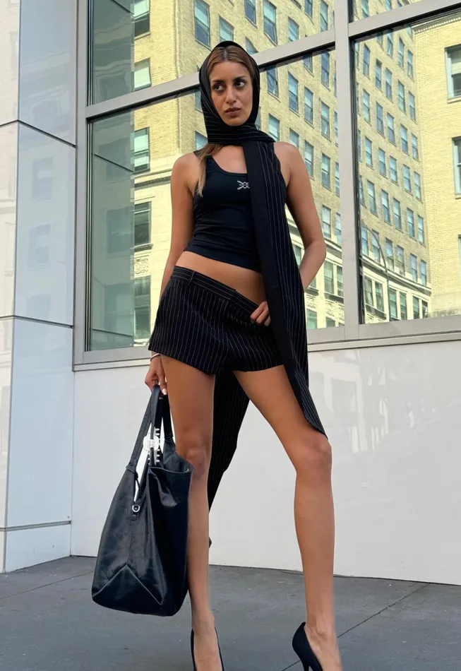 Lioness Fashion LIONESS LOGO TANK Onyx Women Tops Lioness Fashion LIONESS LOGO TANK Onyx Women Tops