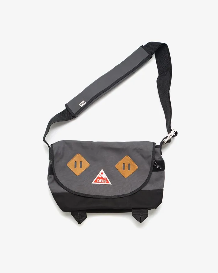 Men Kalyn Messenger 8211 Charcoal Deus Ex Machina Bags