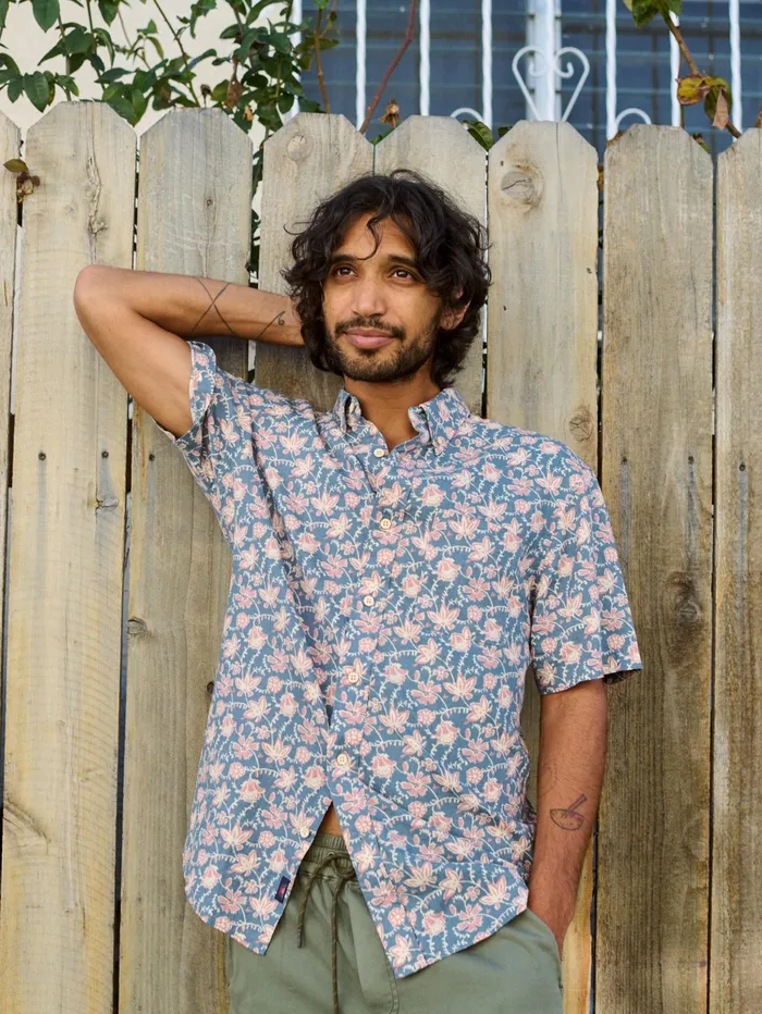 Men Shirts Faherty ShortSleeve Breeze Shirt Faded Floral Batik