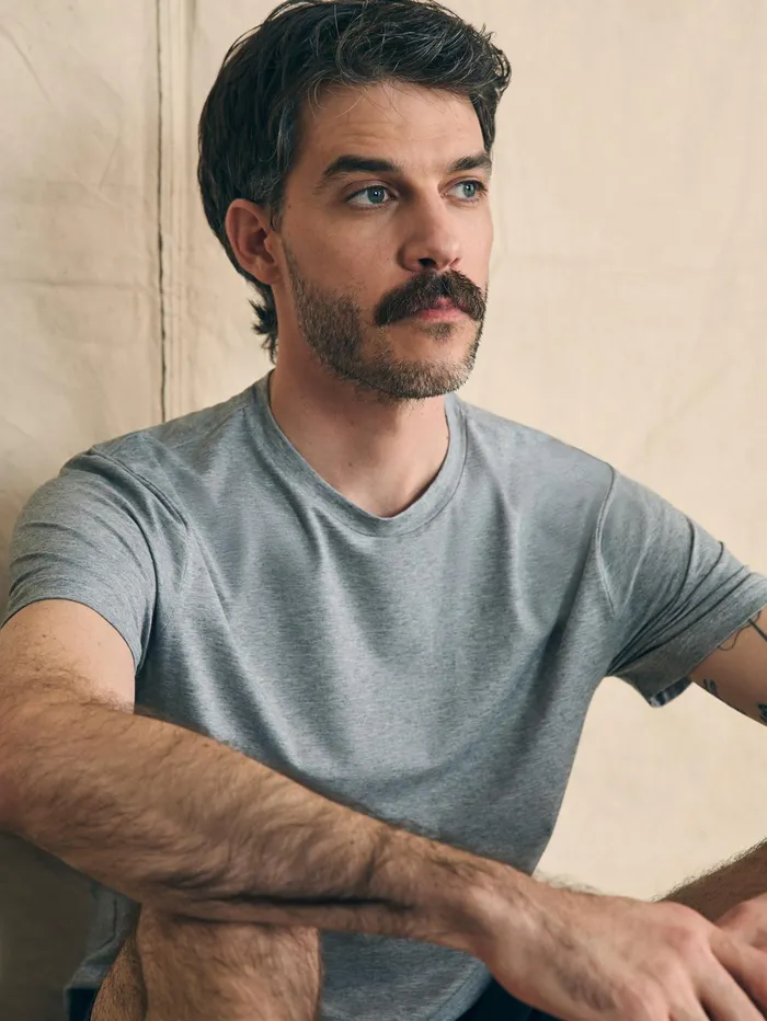 Men TShirts and Henleys Faherty Movement ShortSleeve TShirt Rainier Grey Heather