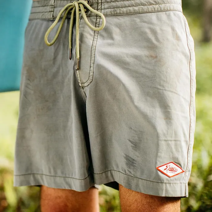 Men Tugu Garment Dye 8211 Tea Deus Ex Machina Shorts Men Tugu Garment Dye 8211 Tea Deus Ex Machina Shorts