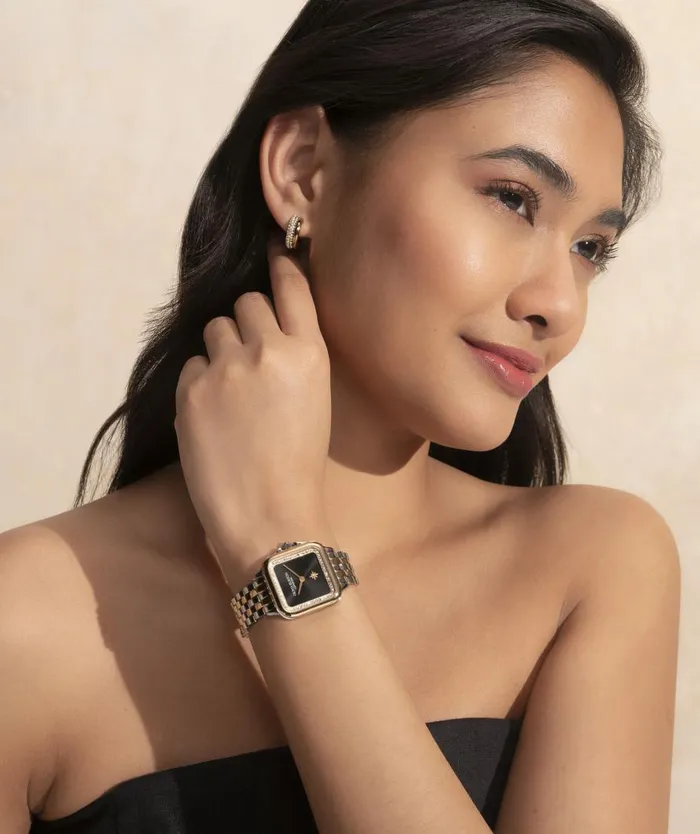 Women Classic Watches Olivia Burton 28mm Grosvenor Black and Two Tone Bracelet Watch Women Classic Watches Olivia Burton 28mm Grosvenor Black and Two Tone Bracelet Watch