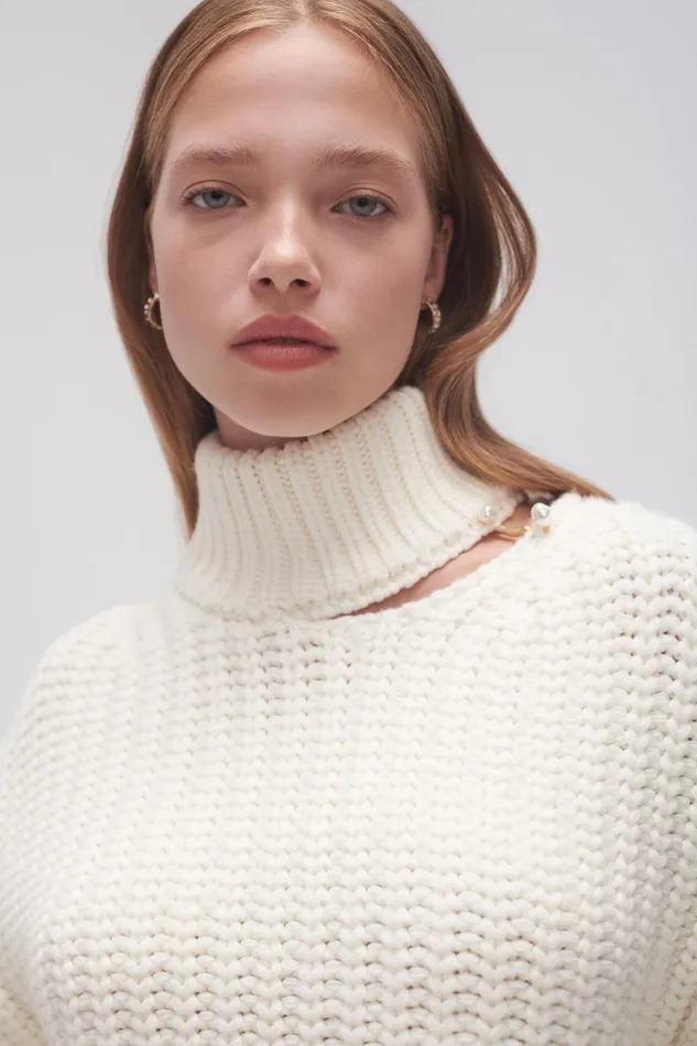 Women Journey Chunky Jumper Ivory Aje Knitwear and Jumpers