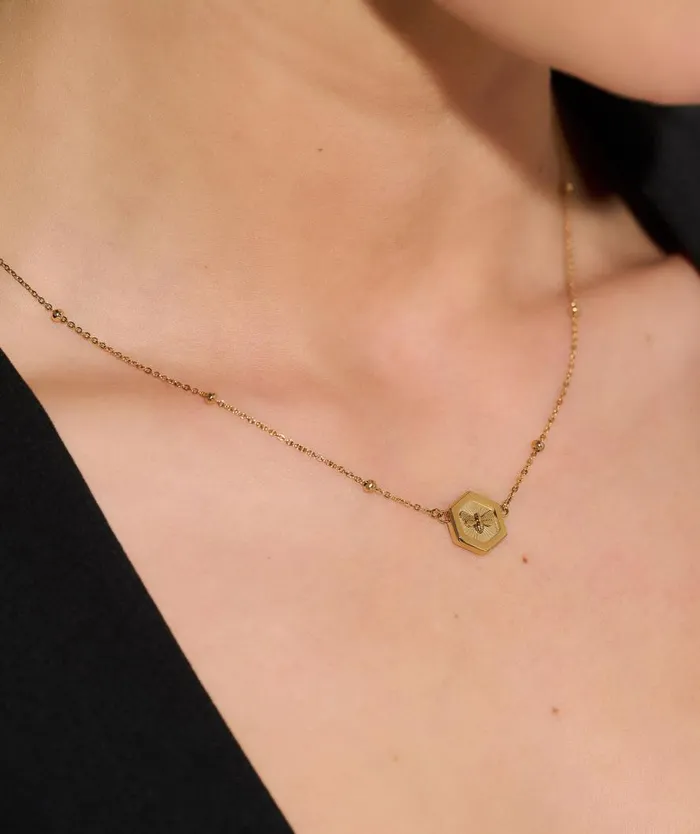 Women Necklaces Olivia Burton Minima Bee Gold Pendant Necklace