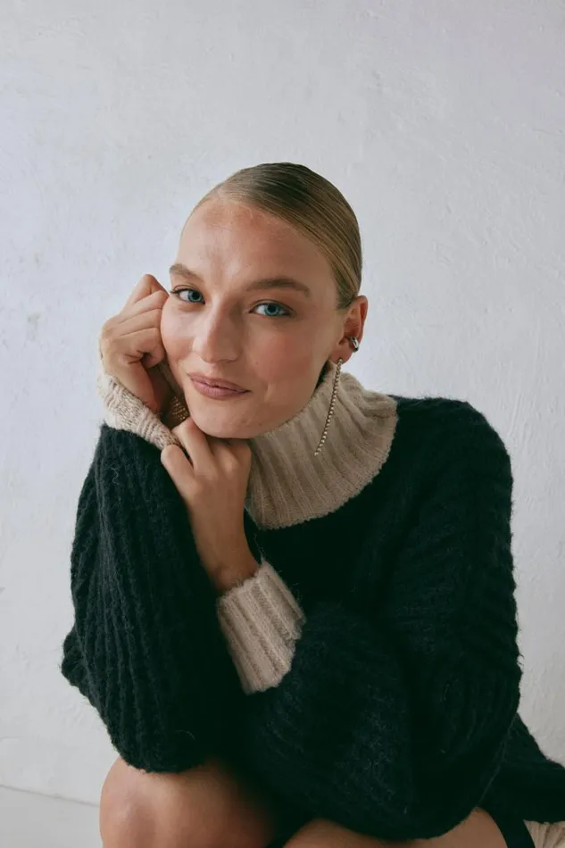 Women VRG GRL JumpersSweaters Ada Knit Jumper Black Women VRG GRL JumpersSweaters Ada Knit Jumper Black