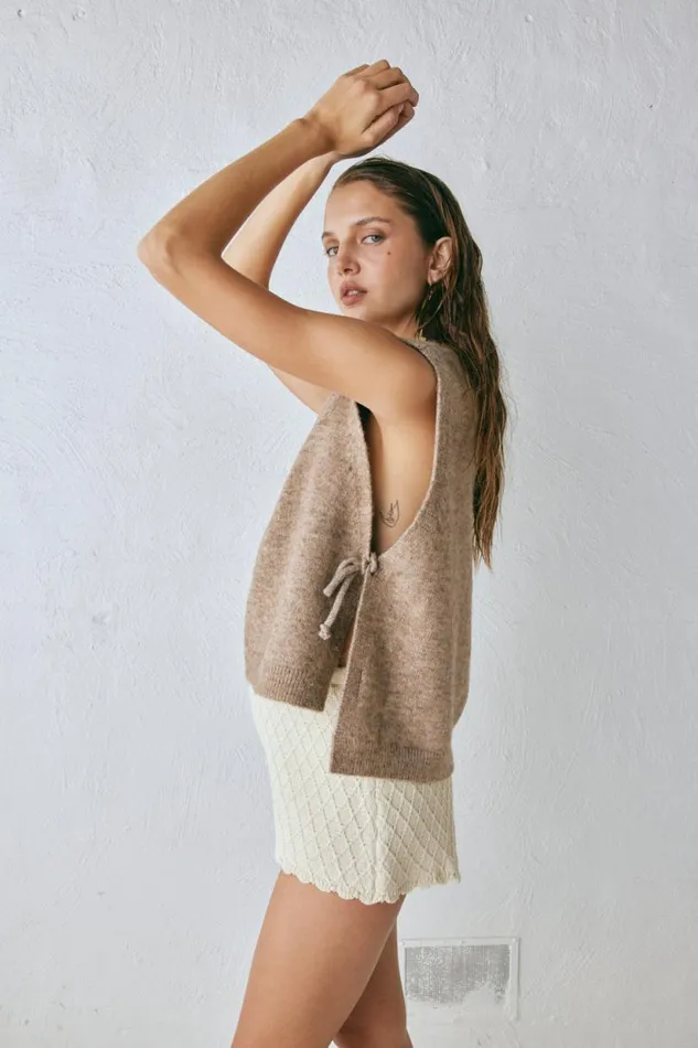 Women VRG GRL JumpersSweaters Molly Knit Vest Taupe Women VRG GRL JumpersSweaters Molly Knit Vest Taupe