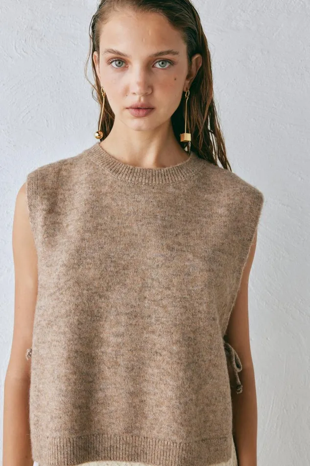 Women VRG GRL JumpersSweaters Molly Knit Vest Taupe Women VRG GRL JumpersSweaters Molly Knit Vest Taupe