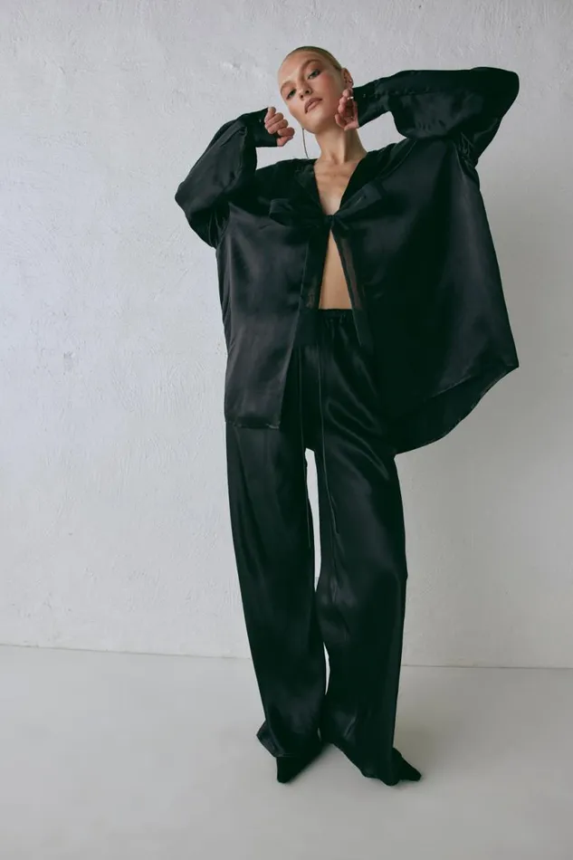 Women VRG GRL Pants Rae Satin Pants Black Women VRG GRL Pants Rae Satin Pants Black