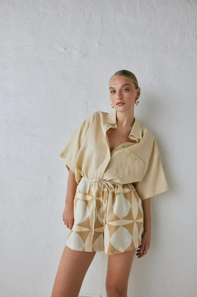 Women VRG GRL Sets Annika Linen Shorts Scope