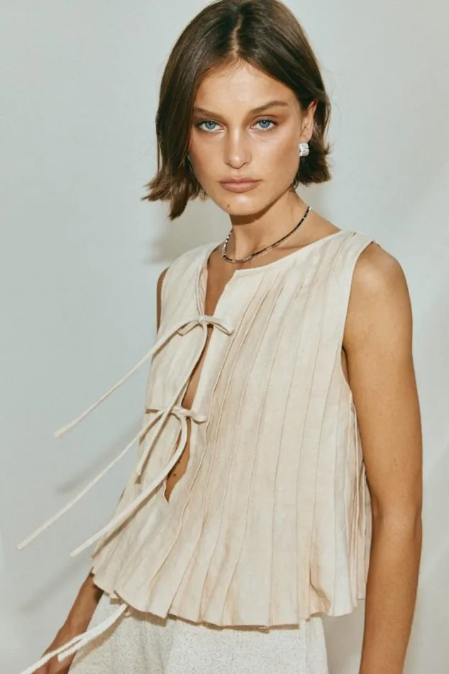 Women VRG GRL Sets Valeria Linen Top Oatmeal