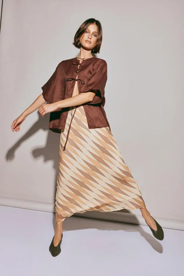 Women VRG GRL Short Sleeve Naomi Linen Smock Top Umber Women VRG GRL Short Sleeve Naomi Linen Smock Top Umber