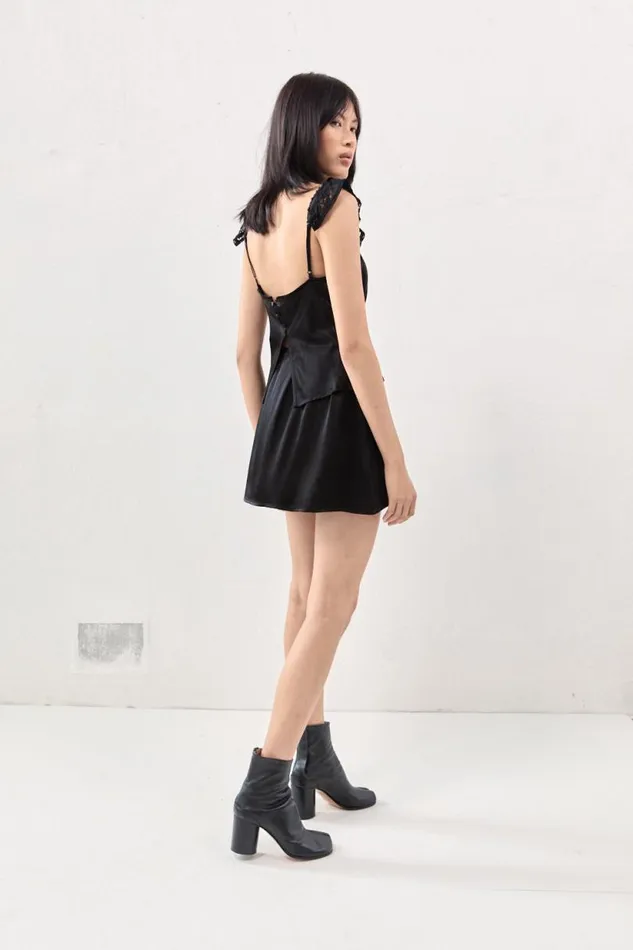 Women VRG GRL Sleeveless Isabella Top Black Women VRG GRL Sleeveless Isabella Top Black
