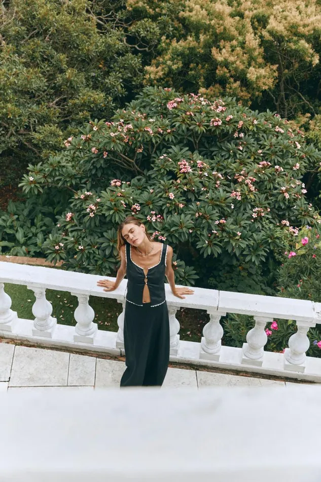 Women VRG GRL Sleeveless Love Language Linen Button Front Top Black Women VRG GRL Sleeveless Love Language Linen Button Front Top Black