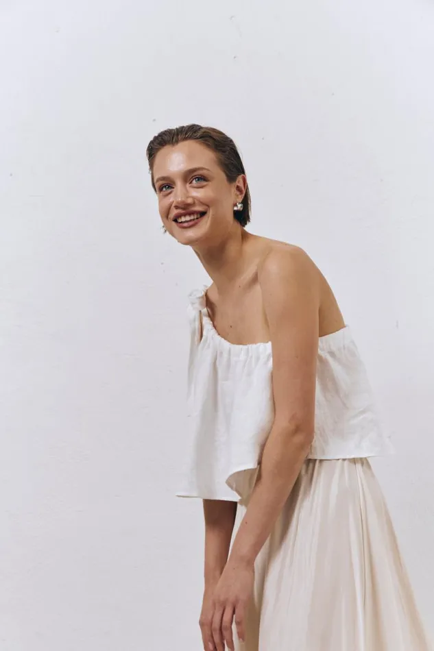 Women VRG GRL Sleeveless Slow Living Linen Top White Women VRG GRL Sleeveless Slow Living Linen Top White