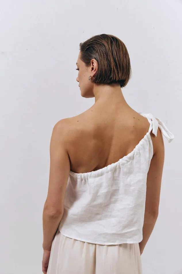 Women VRG GRL Sleeveless Slow Living Linen Top White Women VRG GRL Sleeveless Slow Living Linen Top White
