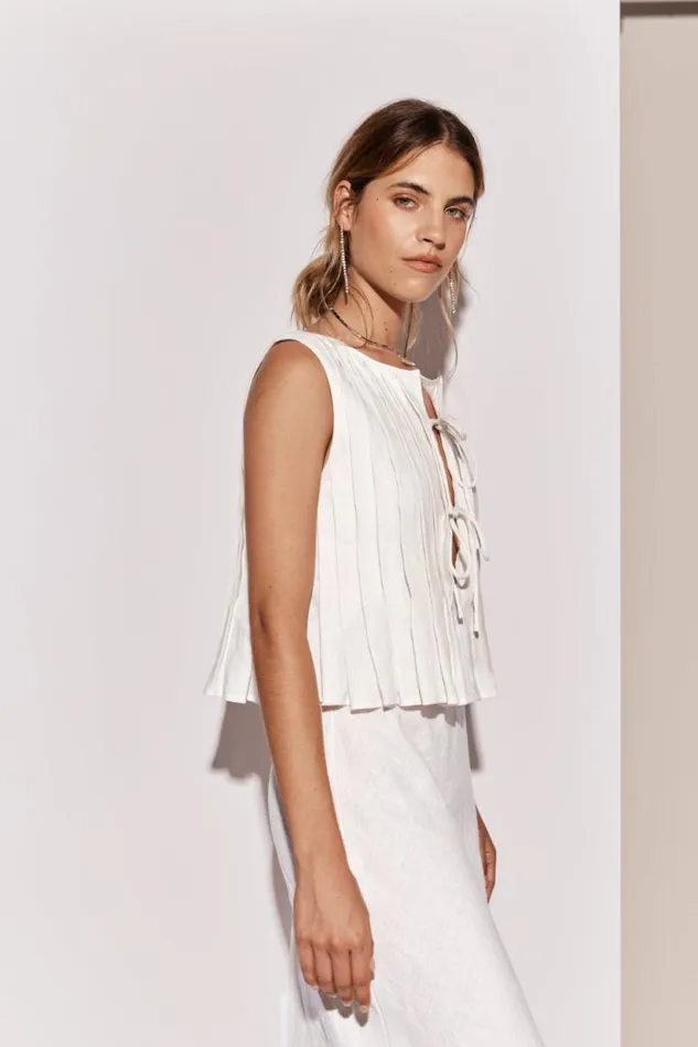 Women VRG GRL Sleeveless Valeria Linen Top White Women VRG GRL Sleeveless Valeria Linen Top White