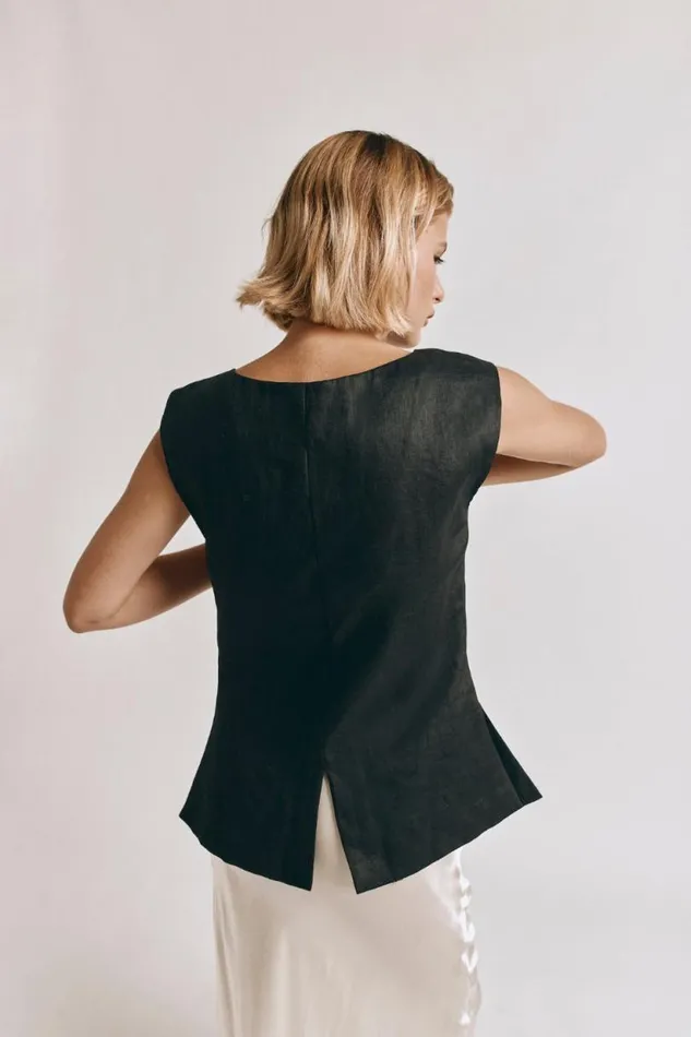 Women VRG GRL Vests Aria Vest Black Women VRG GRL Vests Aria Vest Black